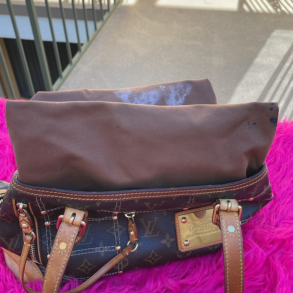Vintage Louis Vuitton purse - Picture 11 of 12